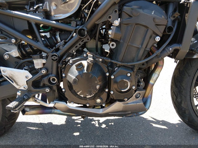 ML5ZRDF17PDA61365 Kawasaki Zr900 F