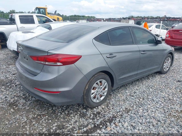 2018 Hyundai Elantra Se მანქანა იყიდება აუქციონზე, vin: KMHD74LF2JU447004, აუქციონის ნომერი: 44991233