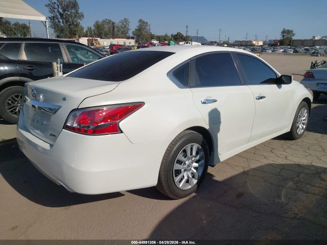 Nissan Altima 2.5 S 2014 1N4AL3AP7EN390023 Image 4