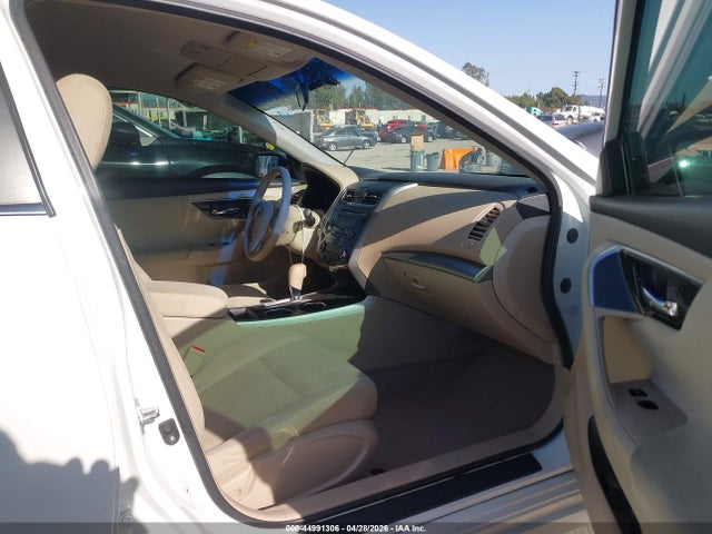 Nissan Altima 2.5 S 2014 1N4AL3AP7EN390023 Image 5