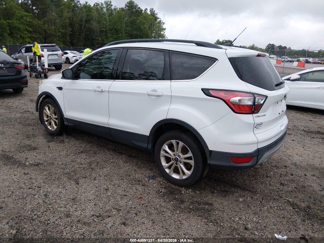 44991327 :رقم المزاد ، 1FMCU0GD8HUD81638 vin ، 2017 Ford Escape Se مزاد بيع