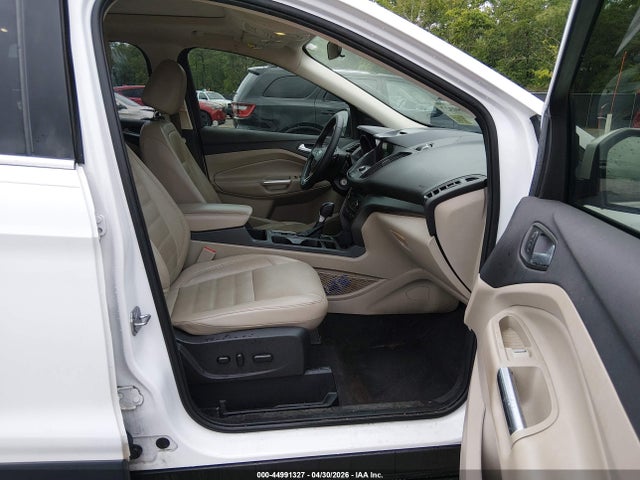 44991327 :رقم المزاد ، 1FMCU0GD8HUD81638 vin ، 2017 Ford Escape Se مزاد بيع