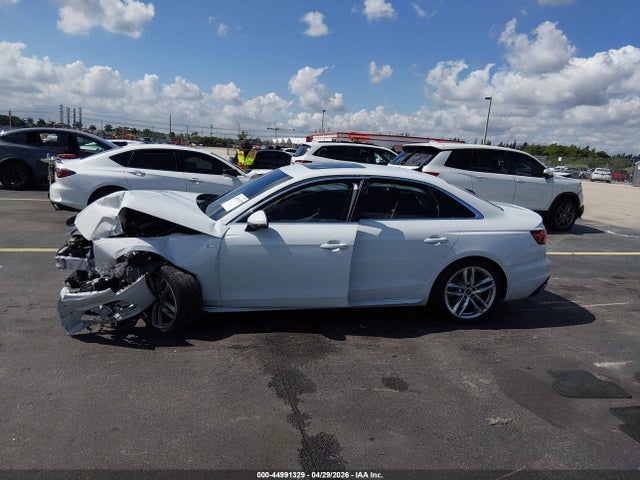 Aukcja sprzedaży 2022 Audi A4 Premium Plus 45 Tfsi S Line Quattro S Tronic, vin: WAUEAAF44NN014591, numer aukcji: 44991329