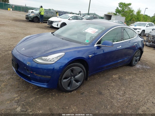 44991330 :رقم المزاد ، 5YJ3E1EBXJF096558 vin ، 2018 Tesla Model 3 Long Range/performance مزاد بيع