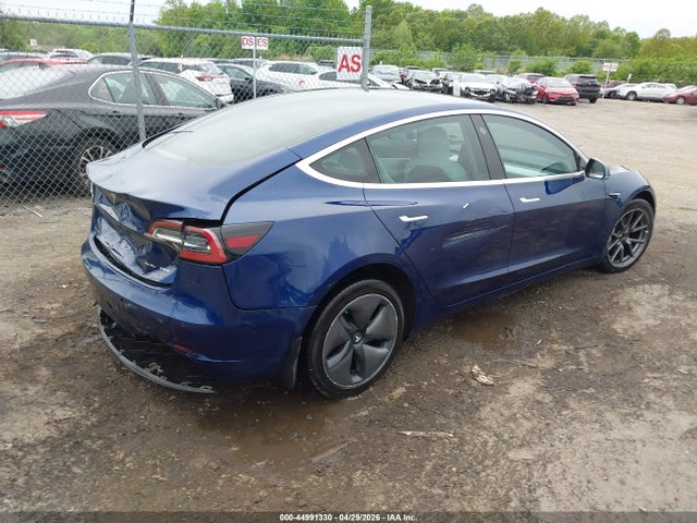 44991330 :رقم المزاد ، 5YJ3E1EBXJF096558 vin ، 2018 Tesla Model 3 Long Range/performance مزاد بيع