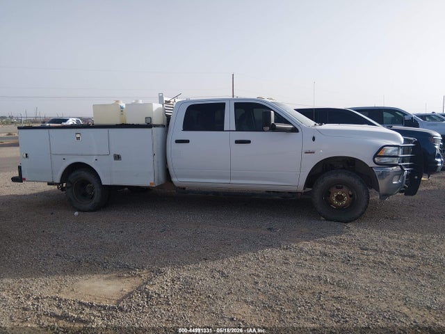 44991331 :رقم المزاد ، 3C7WRTCJXJG201510 vin ، 2018 Ram 3500 Chassis Tradesman/slt/laramie مزاد بيع