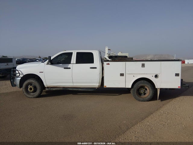 44991331 :رقم المزاد ، 3C7WRTCJXJG201510 vin ، 2018 Ram 3500 Chassis Tradesman/slt/laramie مزاد بيع