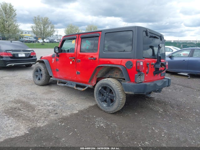 44991354 :رقم المزاد ، 1C4BJWDGXFL555318 vin ، 2015 Jeep Wrangler Unlimited Sport مزاد بيع