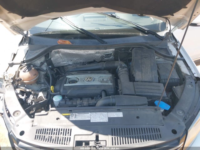 WVGAV7AX8GW577937 Volkswagen TIGUAN SE