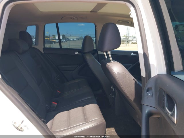 WVGAV7AX8GW577937 Volkswagen TIGUAN SE