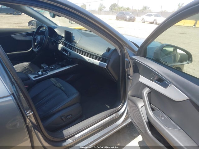 WAUGMAF43HN047795 Audi A4 2.0t Ultra Premium