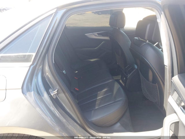 WAUGMAF43HN047795 Audi A4 2.0t Ultra Premium