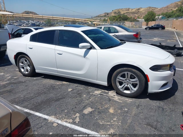 2C3CDXBG0KH657081 Dodge Charger Sxt Rwd