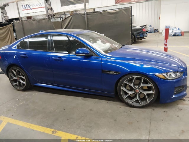 44991424 :رقم المزاد ، SAJAF4BV6HA973412 vin ، 2017 Jaguar Xe 35t R-sport مزاد بيع