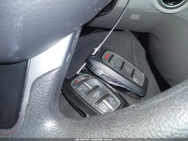 44991437 :رقم المزاد ، 2C4RC1DG5HR610618 vin ، 2017 Chrysler Pacifica Touring مزاد بيع