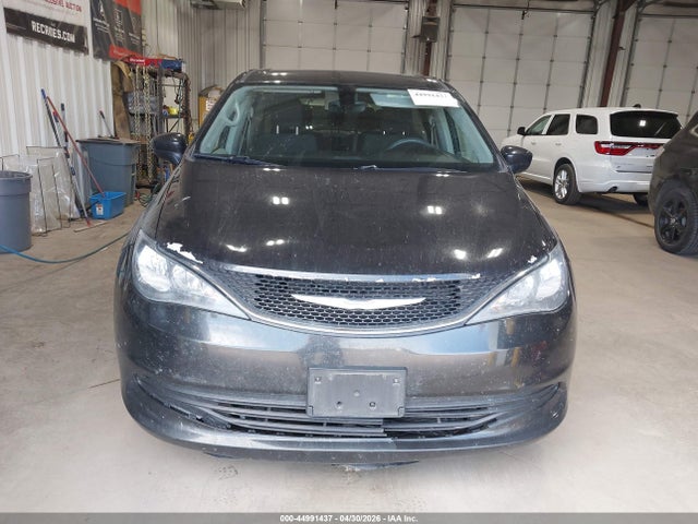 44991437 :رقم المزاد ، 2C4RC1DG5HR610618 vin ، 2017 Chrysler Pacifica Touring مزاد بيع