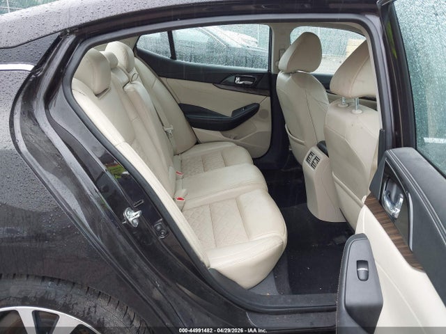Aukcja sprzedaży 2017 Nissan Maxima 3.5 Platinum, vin: 1N4AA6AP9HC384635, numer aukcji: 44991482