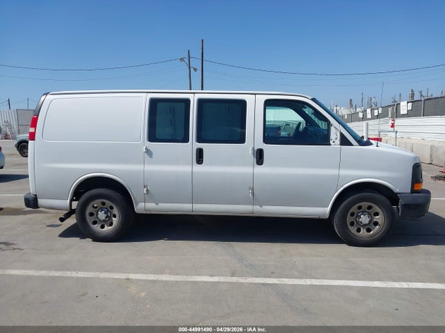 1GCSGAFX7E1199662 Chevrolet Express 1500 Work Van