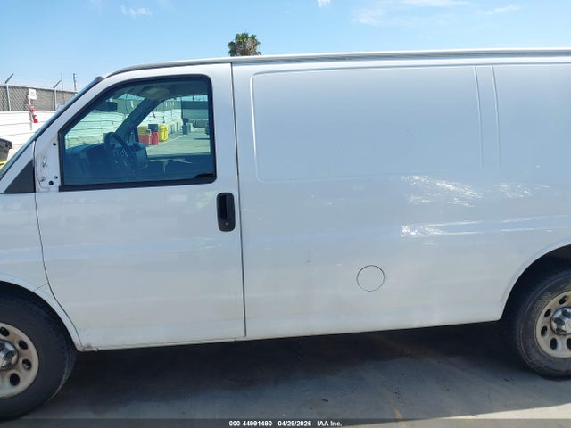 1GCSGAFX7E1199662 Chevrolet Express 1500 Work Van