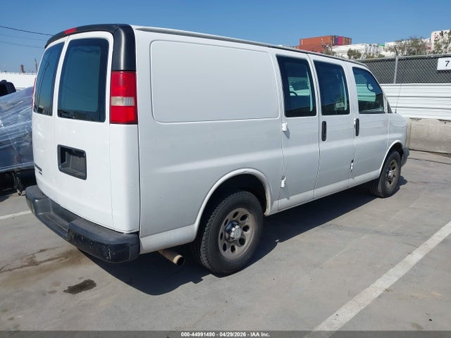 1GCSGAFX7E1199662 Chevrolet Express 1500 Work Van