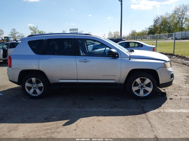 44991497 :رقم المزاد ، 1C4NJDBB7DD253825 vin ، 2013 Jeep Compass Sport مزاد بيع