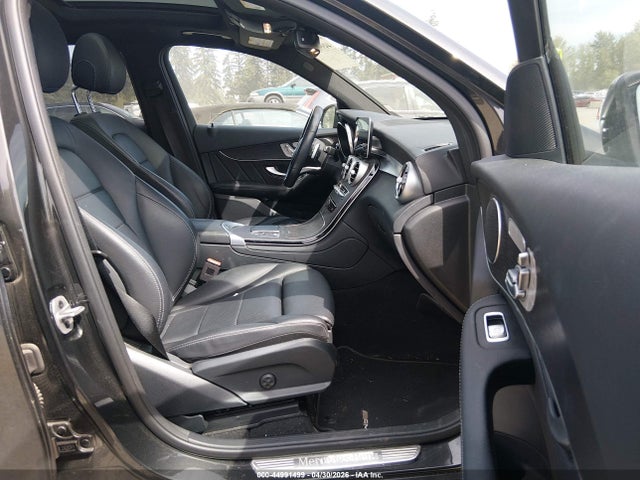 44991499 :رقم المزاد ، W1N0G8EB8NV339757 vin ، 2022 Mercedes-benz Glc 300 4matic Suv مزاد بيع