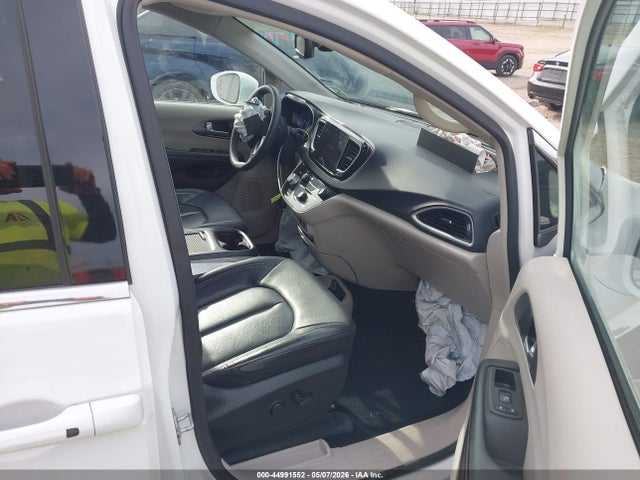 44991552 :رقم المزاد ، 2C4RC1BG1NR167415 vin ، 2022 Chrysler Pacifica Touring L مزاد بيع