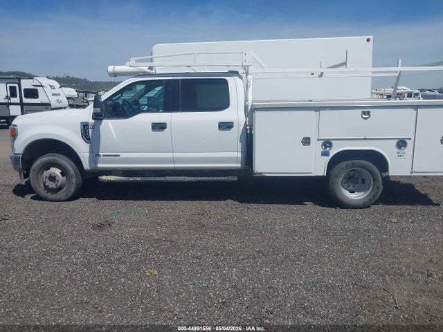 1FD8W3HT9MED02957 Ford F-350 Chassis Xlt