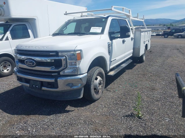 1FD8W3HT9MED02957 Ford F-350 Chassis Xlt