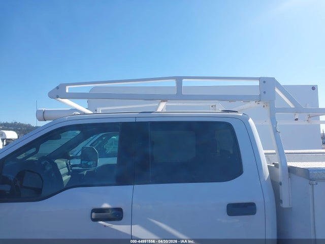 1FD8W3HT9MED02957 Ford F-350 Chassis Xlt