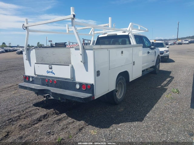 1FD8W3HT9MED02957 Ford F-350 Chassis Xlt