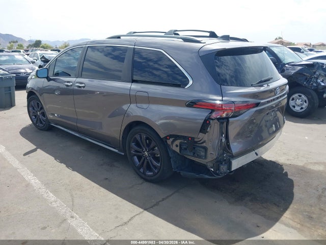 44991583 :رقم المزاد ، 5TDDRKEC7MS070880 vin ، 2021 Toyota Sienna Xse مزاد بيع