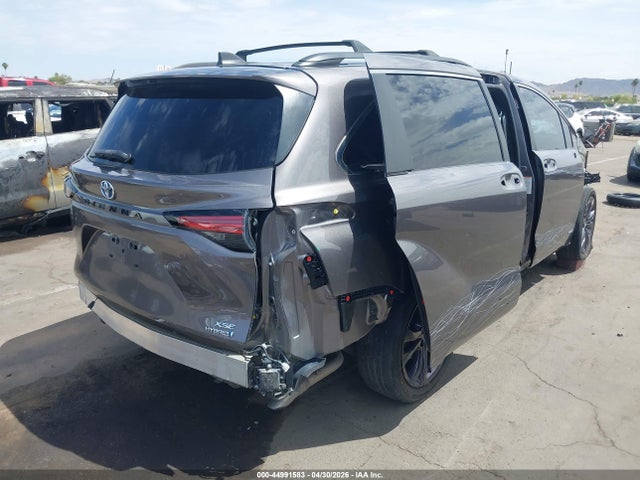 44991583 :رقم المزاد ، 5TDDRKEC7MS070880 vin ، 2021 Toyota Sienna Xse مزاد بيع