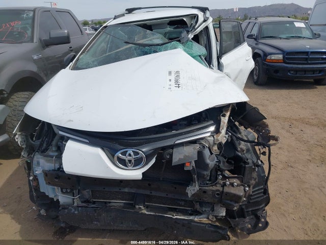 2T3ZFREV2GW261912 Toyota RAV4 LE