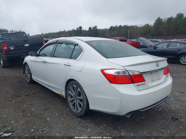 Продажа на аукционе авто 2015 Honda Accord Sport, vin: 1HGCR2F52FA051358, номер лота: 44991621