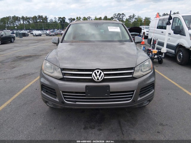 2012 Volkswagen Touareg Tdi Lux მანქანა იყიდება აუქციონზე, vin: WVGFK9BP6CD004808, აუქციონის ნომერი: 44991692