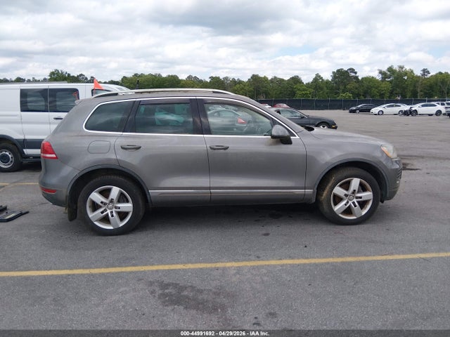 2012 Volkswagen Touareg Tdi Lux მანქანა იყიდება აუქციონზე, vin: WVGFK9BP6CD004808, აუქციონის ნომერი: 44991692