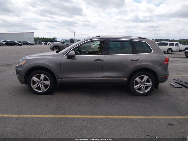 2012 Volkswagen Touareg Tdi Lux მანქანა იყიდება აუქციონზე, vin: WVGFK9BP6CD004808, აუქციონის ნომერი: 44991692