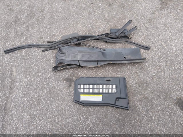 2012 Volkswagen Touareg Tdi Lux მანქანა იყიდება აუქციონზე, vin: WVGFK9BP6CD004808, აუქციონის ნომერი: 44991692