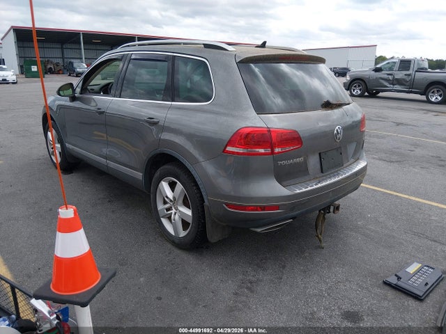 2012 Volkswagen Touareg Tdi Lux მანქანა იყიდება აუქციონზე, vin: WVGFK9BP6CD004808, აუქციონის ნომერი: 44991692
