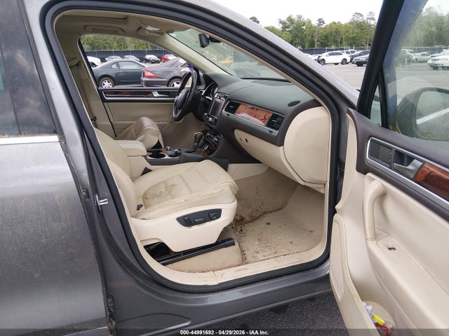 2012 Volkswagen Touareg Tdi Lux მანქანა იყიდება აუქციონზე, vin: WVGFK9BP6CD004808, აუქციონის ნომერი: 44991692