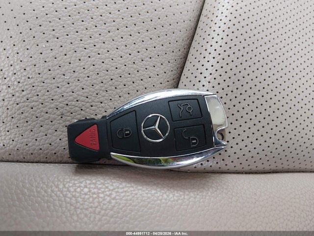 Продаж на аукціоні авто 2015 Mercedes-benz C 300 4matic, vin: 55SWF4KB1FU080383, номер лоту: 44991712