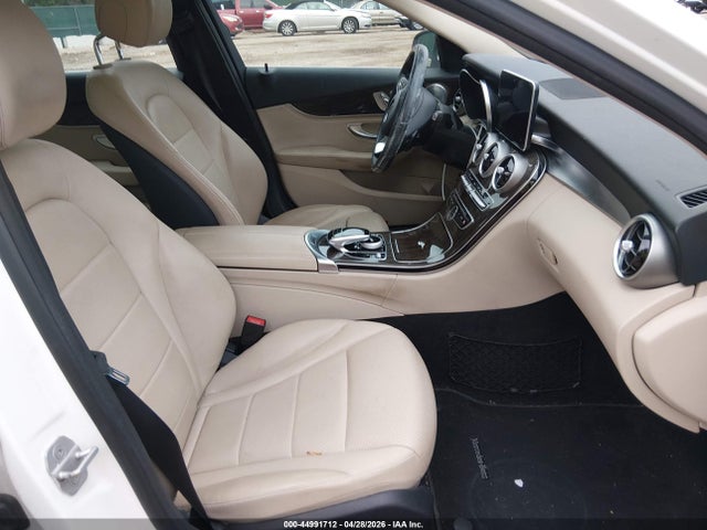 Продаж на аукціоні авто 2015 Mercedes-benz C 300 4matic, vin: 55SWF4KB1FU080383, номер лоту: 44991712