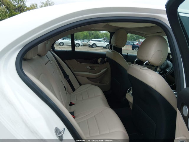 Продаж на аукціоні авто 2015 Mercedes-benz C 300 4matic, vin: 55SWF4KB1FU080383, номер лоту: 44991712