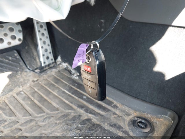 44991778 :رقم المزاد ، 4T1DBADK0SU027073 vin ، 2025 Toyota Camry Xse مزاد بيع