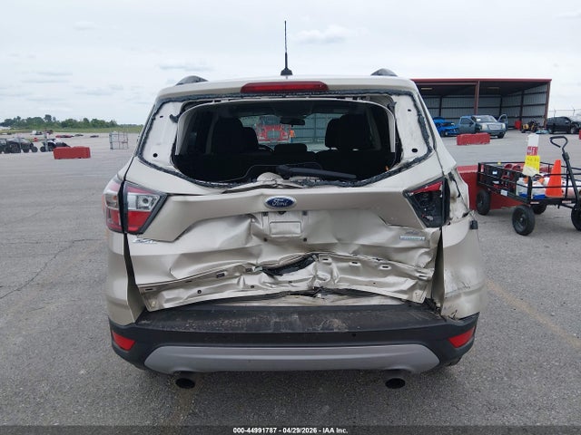 1FMCU0GD5HUA38236 Ford ESCAPE SE