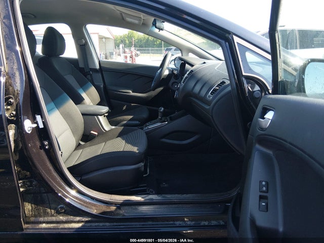 Продажа на аукционе авто 2018 Kia Forte Lx, vin: 3KPFK4A79JE213657, номер лота: 44991801