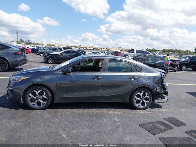 2019 Kia Forte Lxs მანქანა იყიდება აუქციონზე, vin: 3KPF24AD6KE040445, აუქციონის ნომერი: 44991821