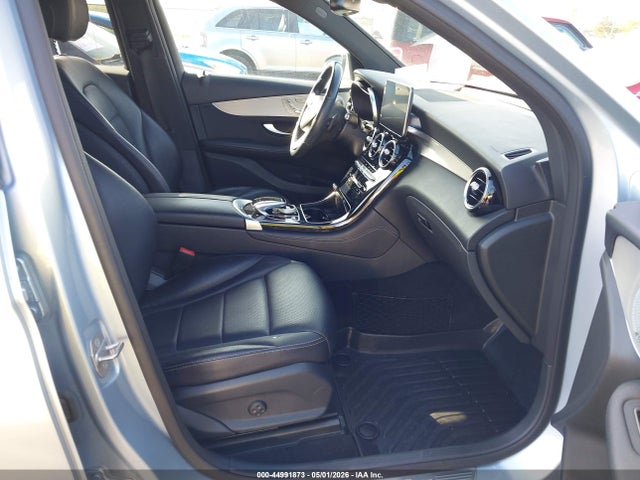 44991873 :رقم المزاد ، WDC0G4KB1HF150025 vin ، 2017 Mercedes-benz Glc 300 4matic مزاد بيع