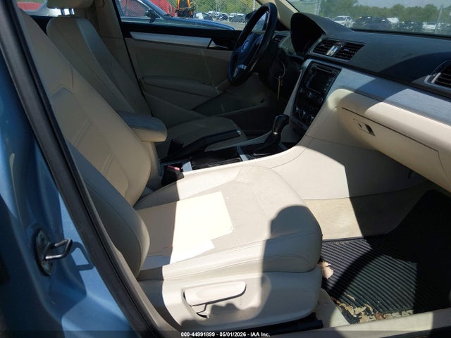 Aukcja sprzedaży 2012 Volkswagen Passat 2.5l Se, vin: 1VWBP7A37CC041716, numer aukcji: 44991899